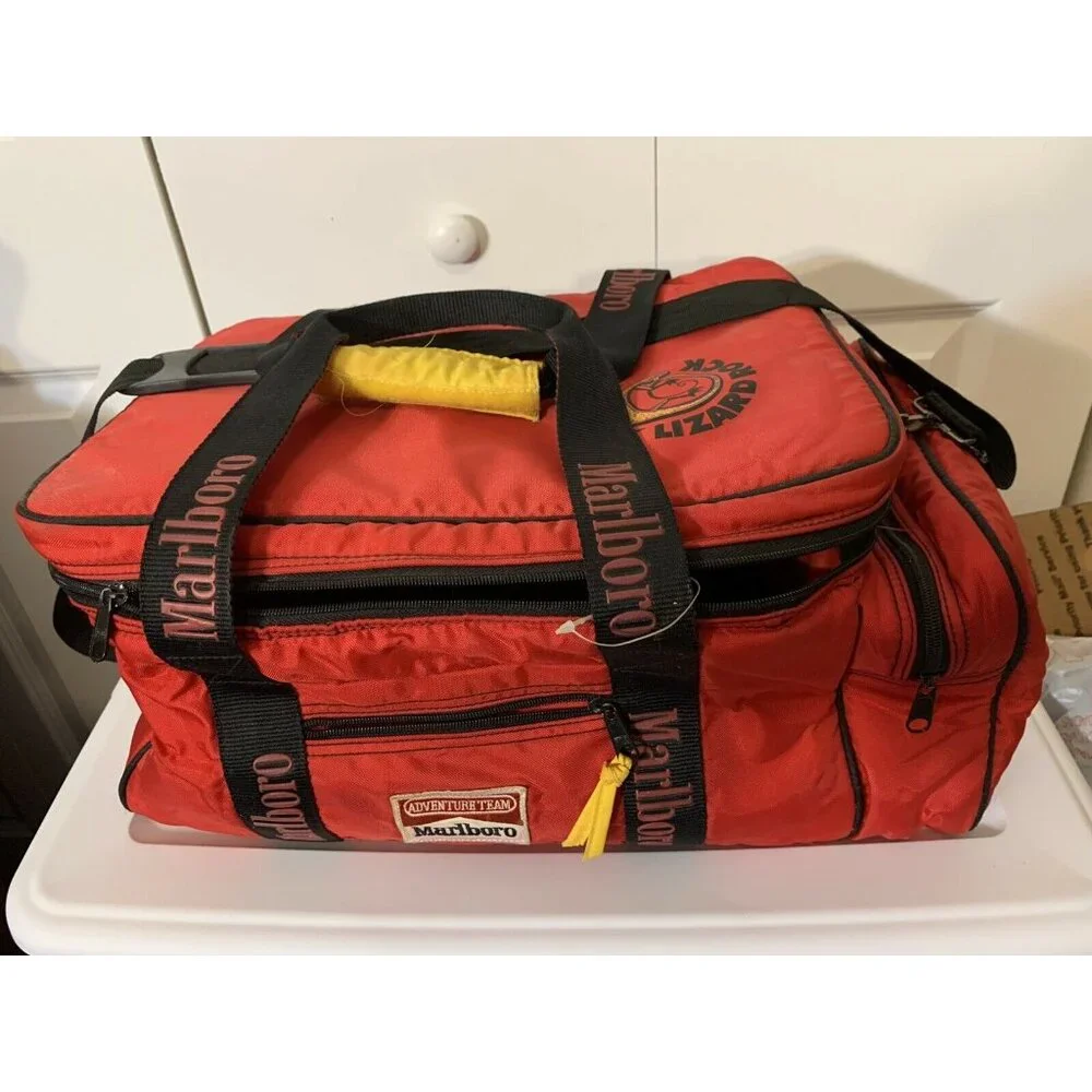 VTG Marlboro ADVENTURE‎ TEAM LIZARD ROCK Red LARGE Bag Cooler